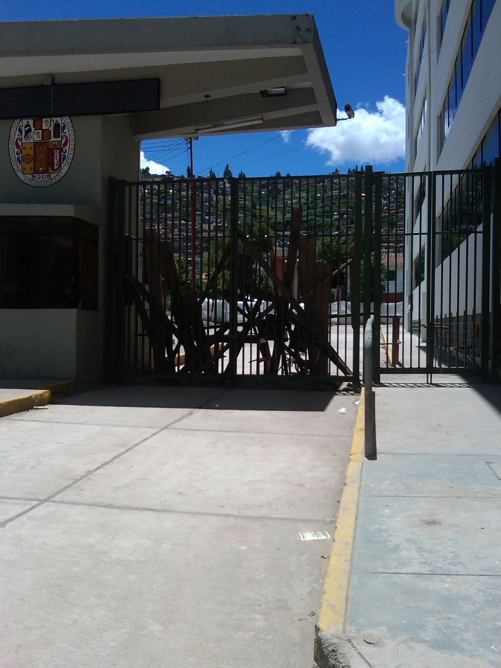 Blockade made by students at UNSAAC