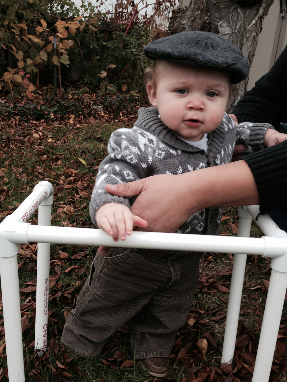 Baby old man deals costume with walker