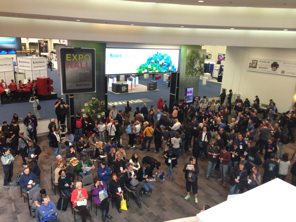  The view of the Expo Hall at  Macworld / iWorld  coming down from the elevator at  Monscone Center  in  San Francisco .    